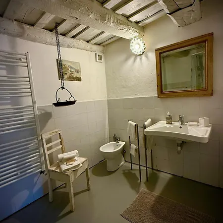Viandanti, Artisti E Sognatori Bed and breakfast Comano (Tuscany)