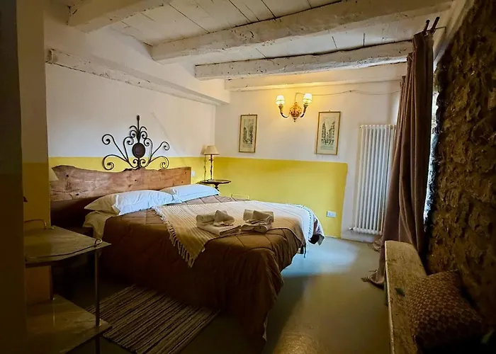 Bed & Breakfast Viandanti, Artisti E Sognatori Comano (Tuscany)