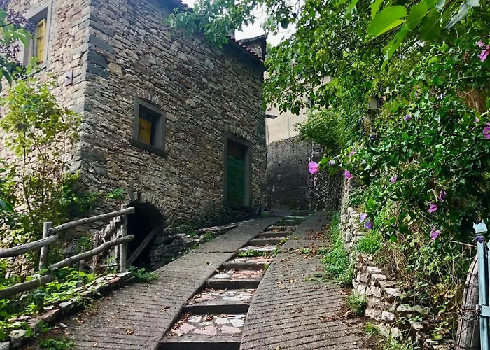 Viandanti, Artisti E Sognatori 3*